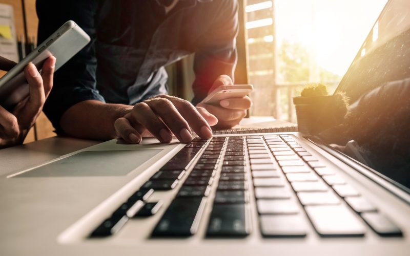 ¿Qué tan determinantes son las redes sociales al momento de postular a un trabajo?